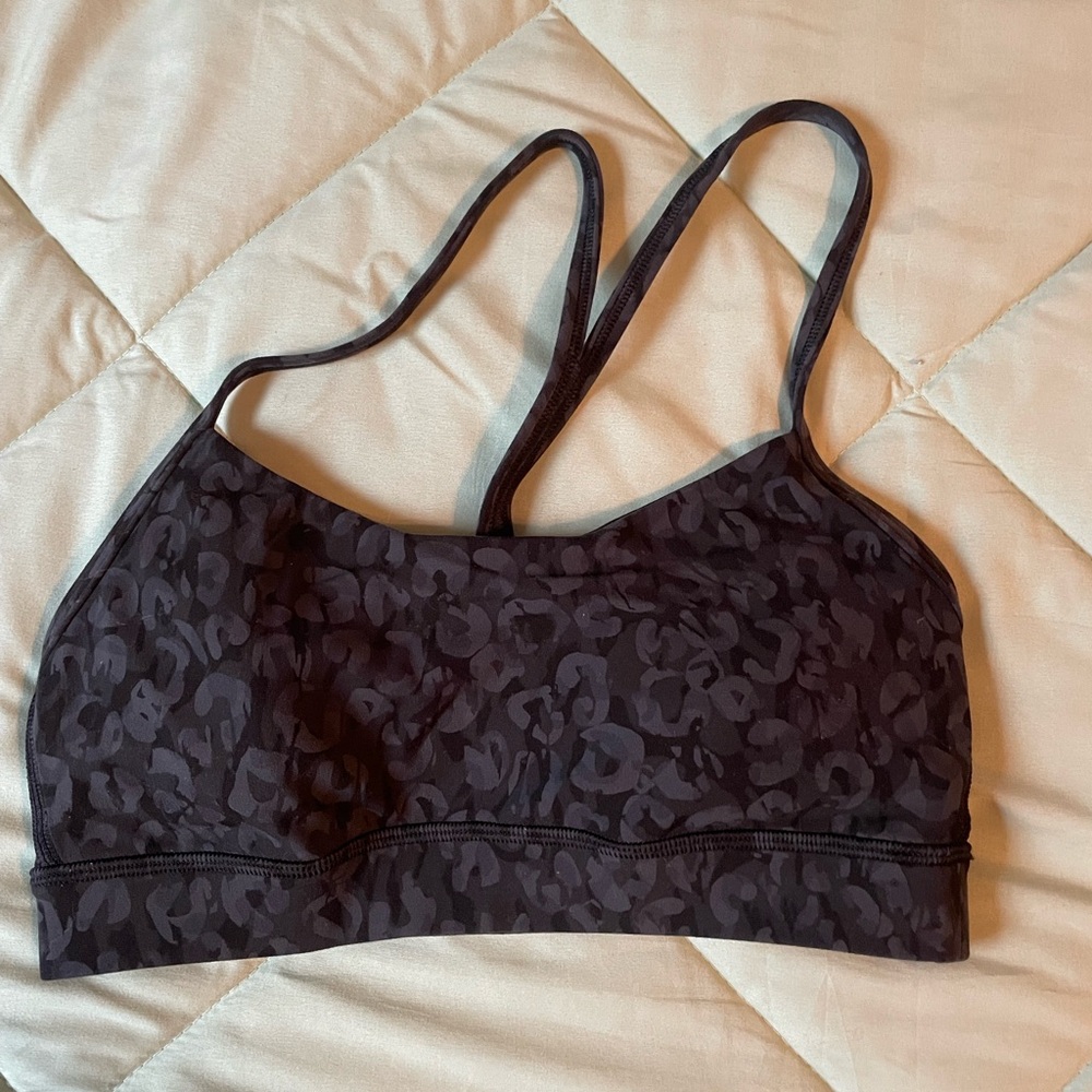 Lululemon sports bra. Size 4